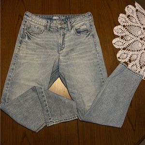 Old Navy High Rise Straight Leg Light Wash Jeans